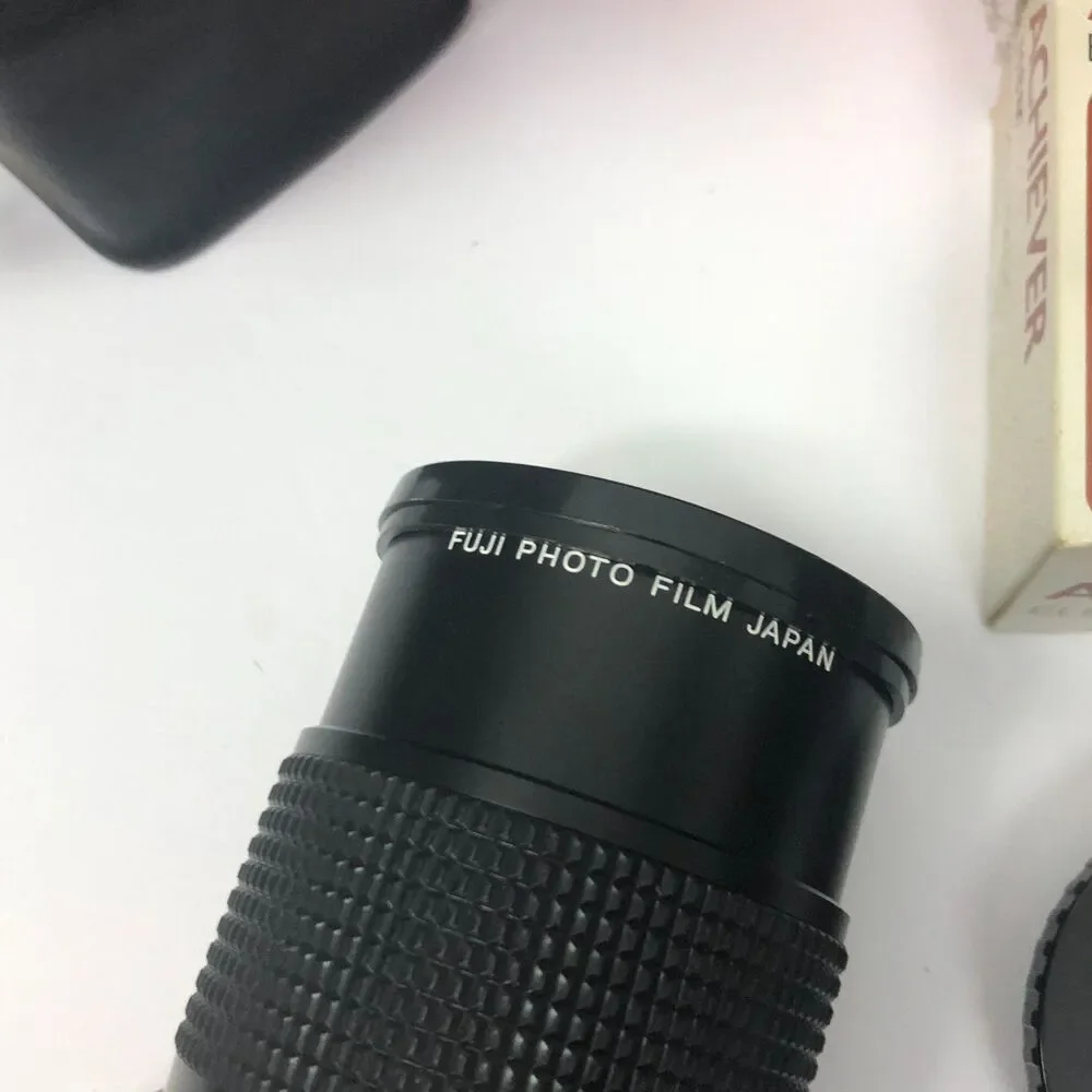 VTG Fujica AX-35mm SLR Camera w/ Bag Extra Lense Achiever Electronic Flash Bulbs
